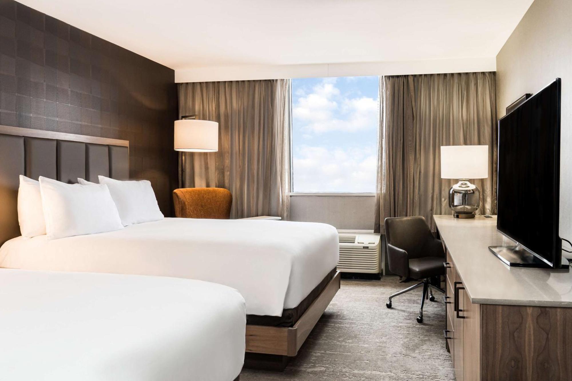 Hotel Doubletree By Hilton Kitchener Exteriér fotografie