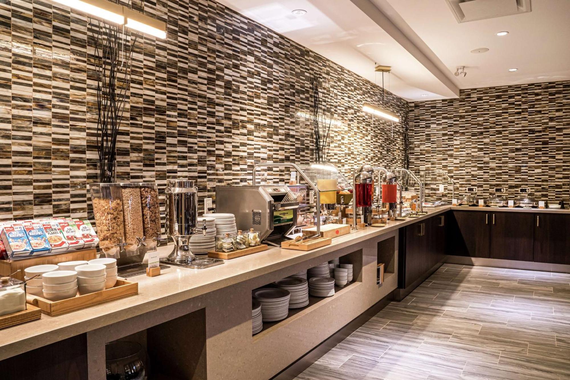Hotel Doubletree By Hilton Kitchener Exteriér fotografie